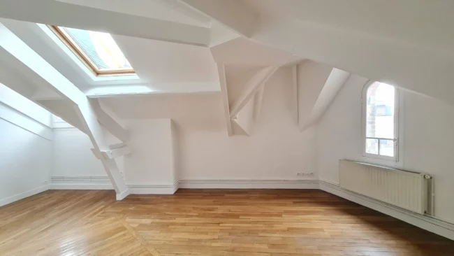 3 Pièces refait à neuf LE RAINCY 93